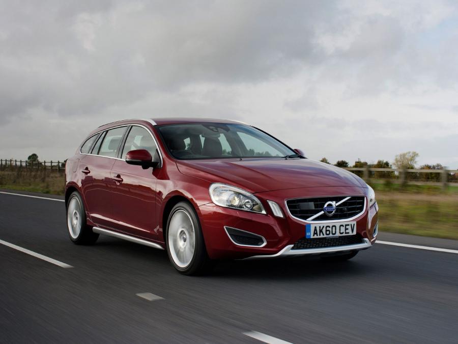  Volvo V60 D3 2010 года  (UK) (фото 5 из 21)